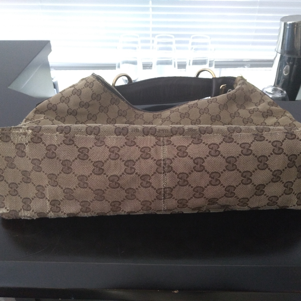 Gucci Bag - Picture 6 of 6